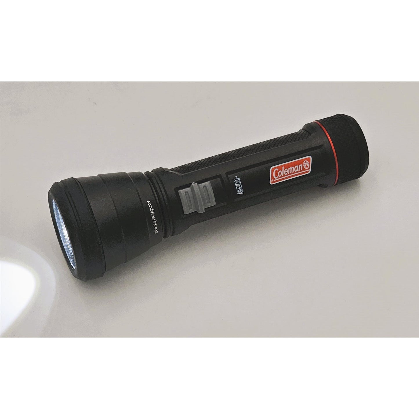 Coleman Batteryguard 325L HelleTaschenlampe 325 Lumen & 250 mtr