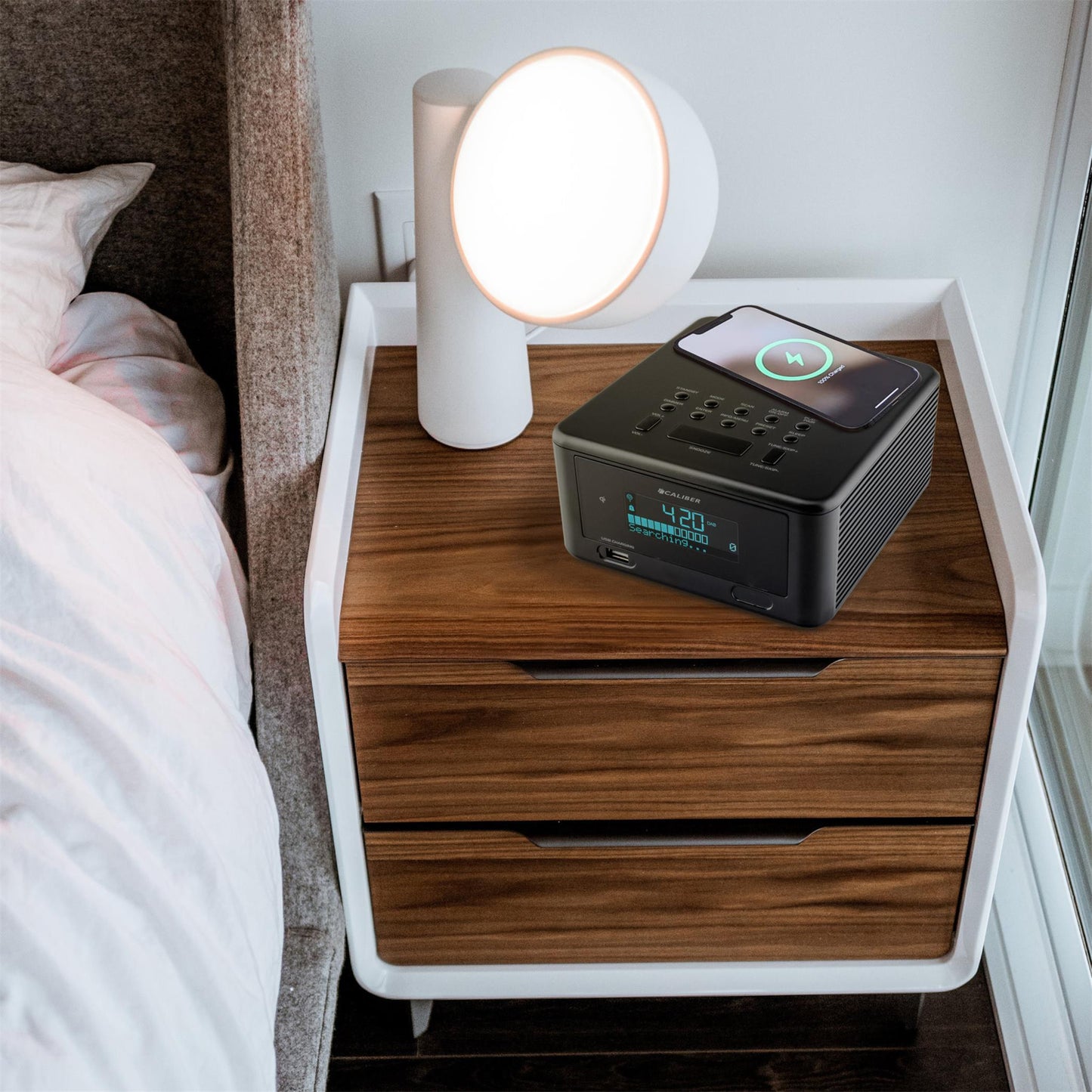 Caliber HCG010QIDAB-BT Wecker mit QI Laden,DAB+ und Bluetooth