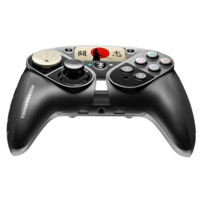 eSwap-Controller mit Fighting Pack und einem hellen Touchpad-Sticker
