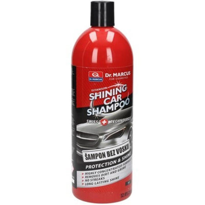 Autoshampoo aus der Dr. Marcus Titanium Reihe. Der Fahrzeugreiniger in der roten 1000 ml Flasche ist ergiebig und entfernt auch hartnäckige Verschmutzungen.
