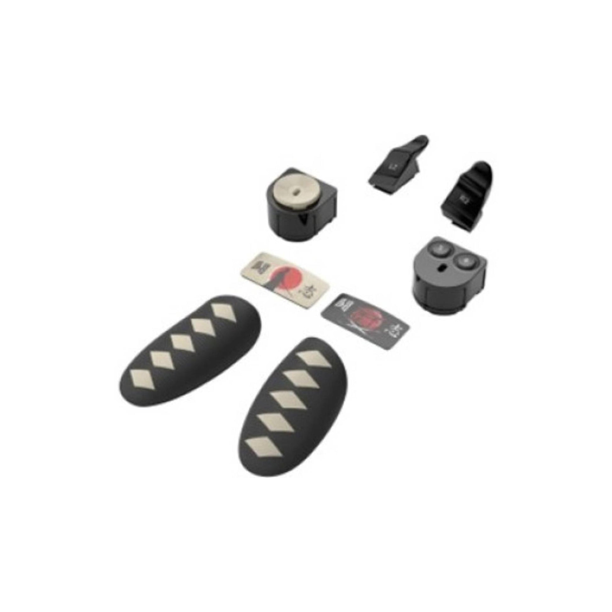 Das Thrustmaster Fighting Pack für eSwap-Controller besteht aus 6 Teilen. Zwei ultraweiche Griffstücke, ein kreisförmiges D-Pad, ein exklusives Kampfmodul, 2 lange Trigger und 2 Touchpad-Sticker